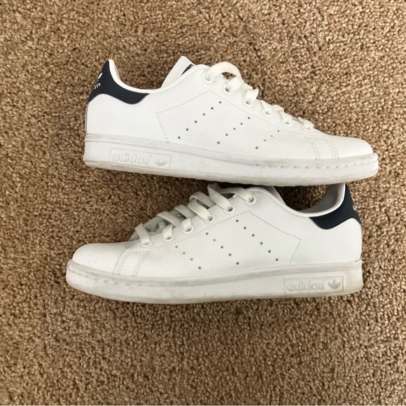 Adidas Stan Smith - White / Collegiate Navy - 4.5 Men’s / 6 - 6.5 Women’s - Picture 7 of 8